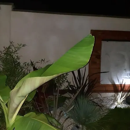 Love Room Out Of Time *Jacuzzi* Itteville Exterior photo