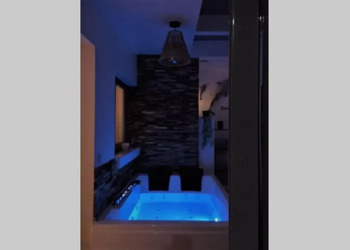 Love Room Out Of Time *Jacuzzi*